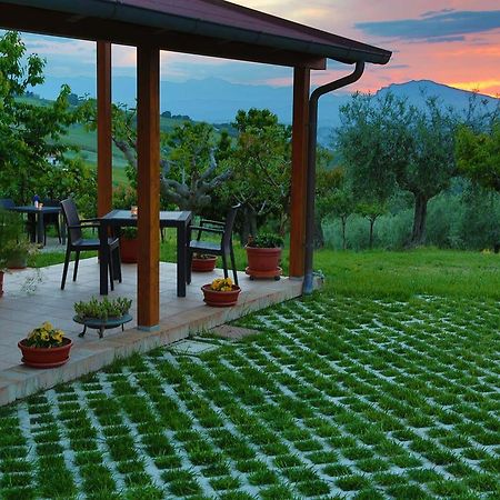 B&B Verdi Colline Controguerra Εξωτερικό φωτογραφία