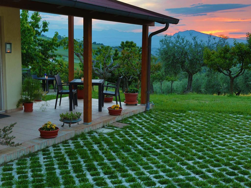 B&B Verdi Colline Controguerra Εξωτερικό φωτογραφία